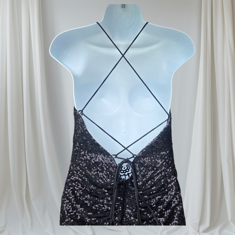 Cinderella Divine Sequin Gown- L - Picture 9 of 15